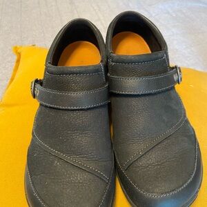 Women Black Leather Shoes